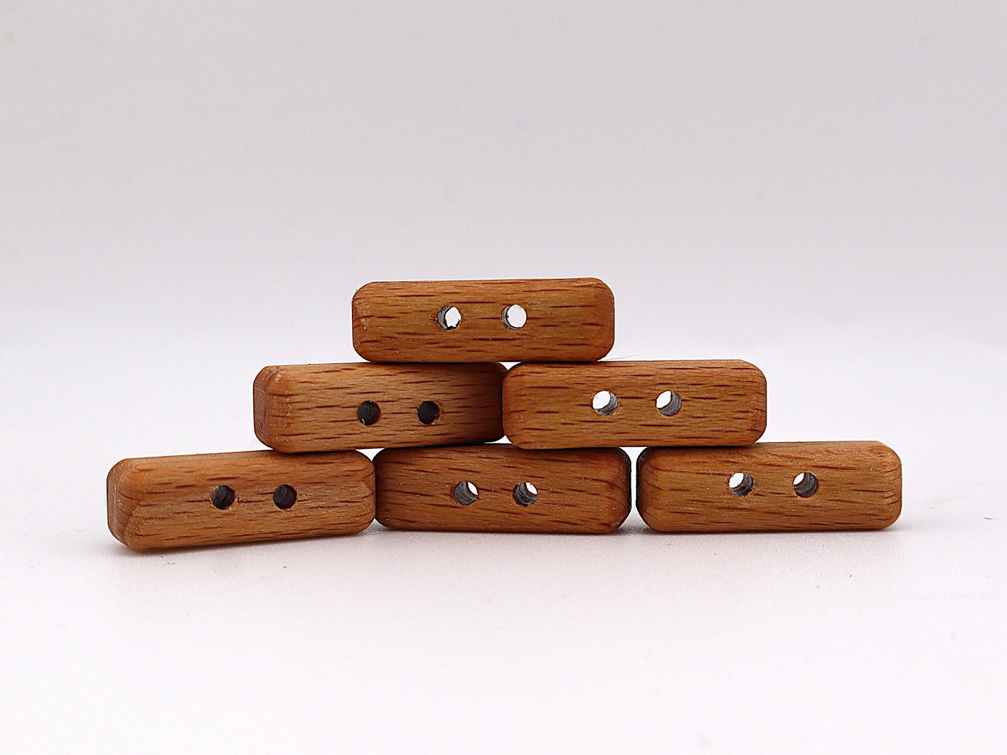Handmade Wood Toggles – 25mm Natural Wooden Fasteners for Knitting, Sewing & Crafts