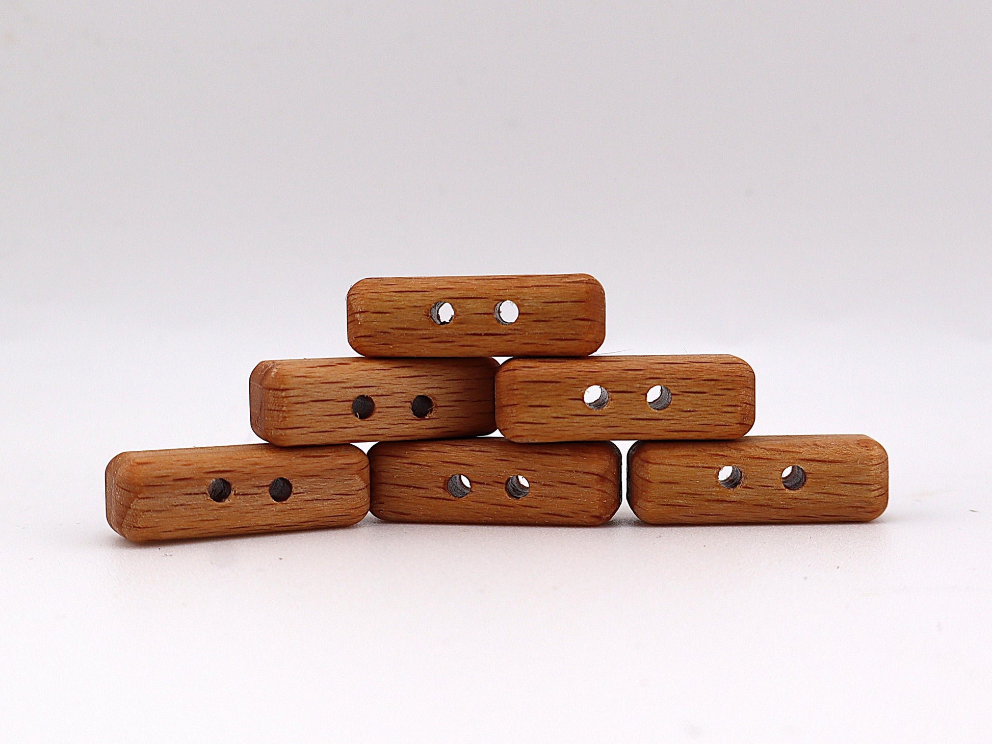 Handmade Wood Toggles – 25mm Natural Wooden Fasteners for Knitting, Sewing & Crafts