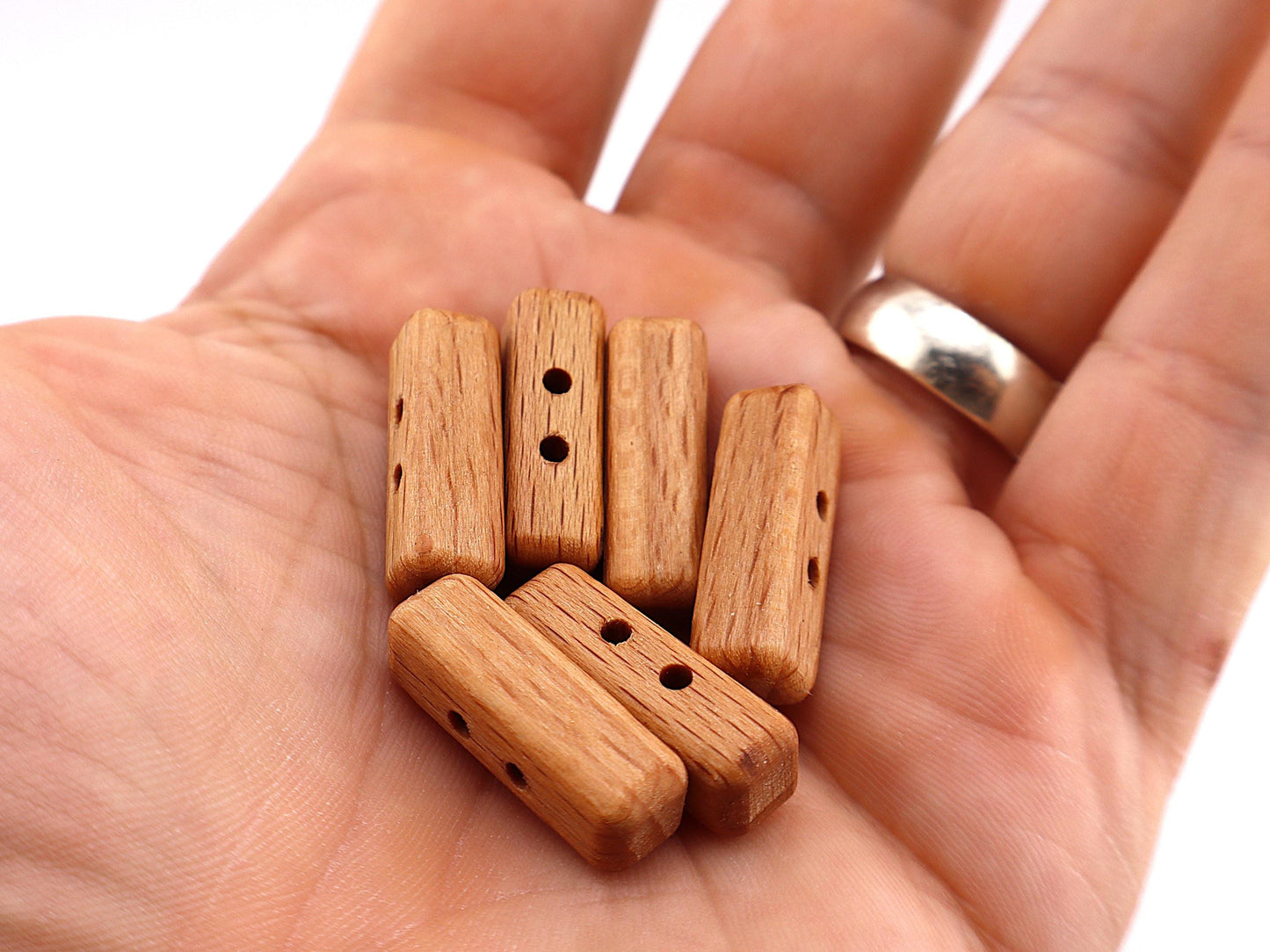 Handmade Wood Toggles – 25mm Natural Wooden Fasteners for Knitting, Sewing & Crafts